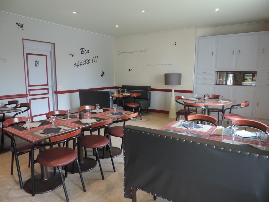 Hotel Restaurant Le Chalet Guemene-Penfao Екстер'єр фото