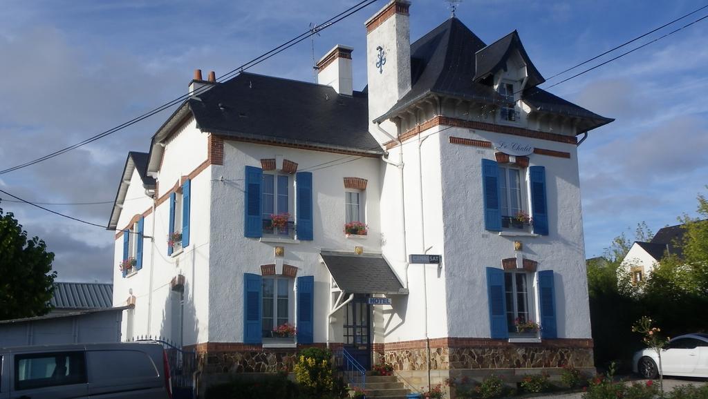 Hotel Restaurant Le Chalet Guemene-Penfao Екстер'єр фото